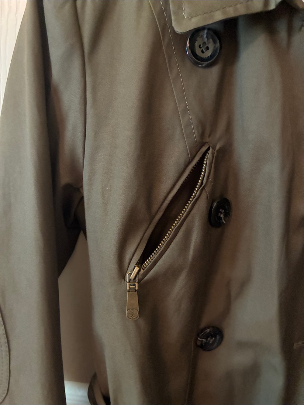 VINCE CAMUTO BELTED TRENCH COAT- GREEN - MEDIUM - EUC - Picture 7 of 14